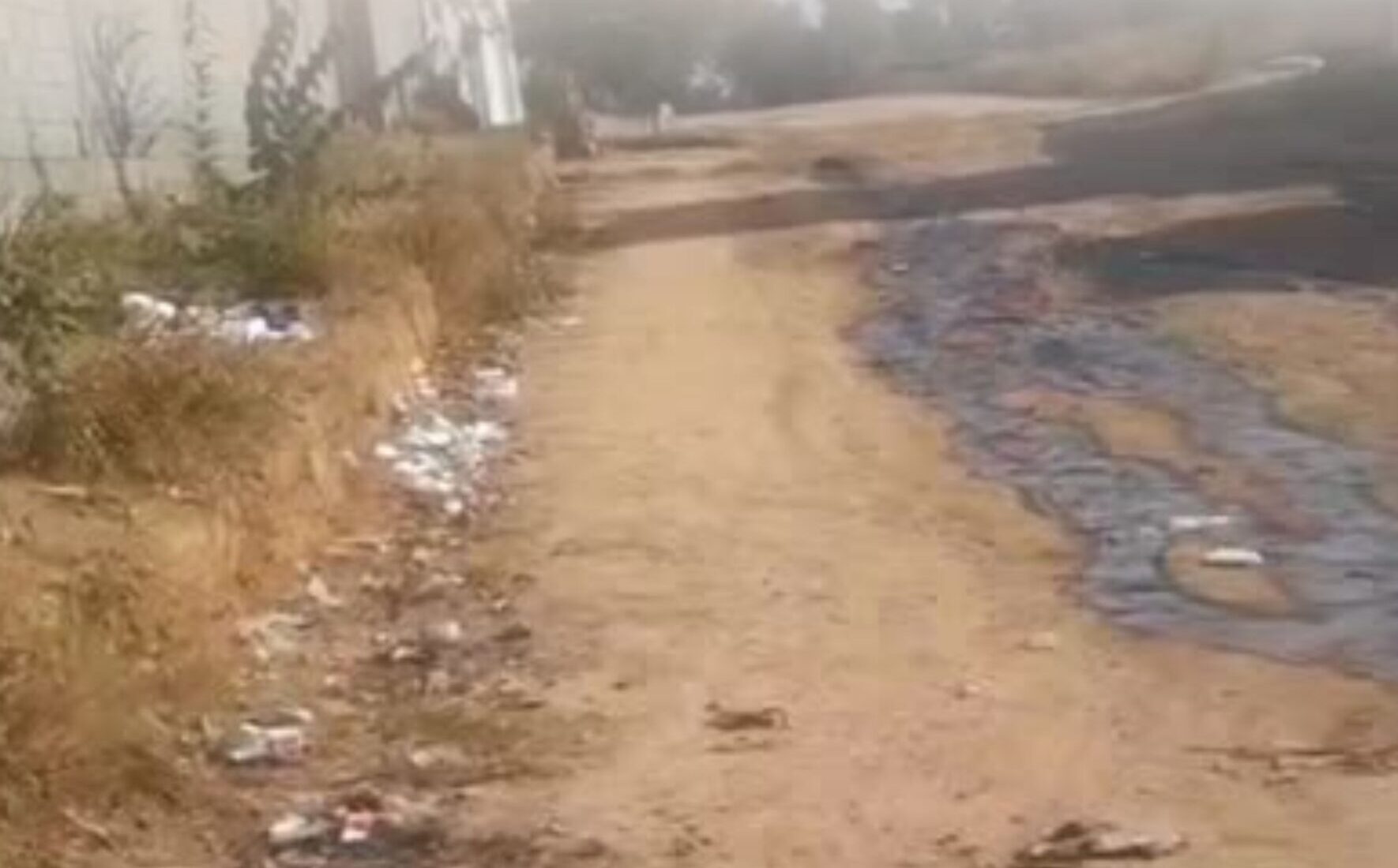 Esgoto a céu aberto revolta moradores no Bairro Jardinópolis