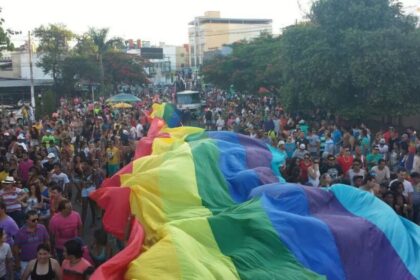 Cores, luta e alegria Parada LGBT+ transforma Divinópolis em palco da diversidade no dia 28
