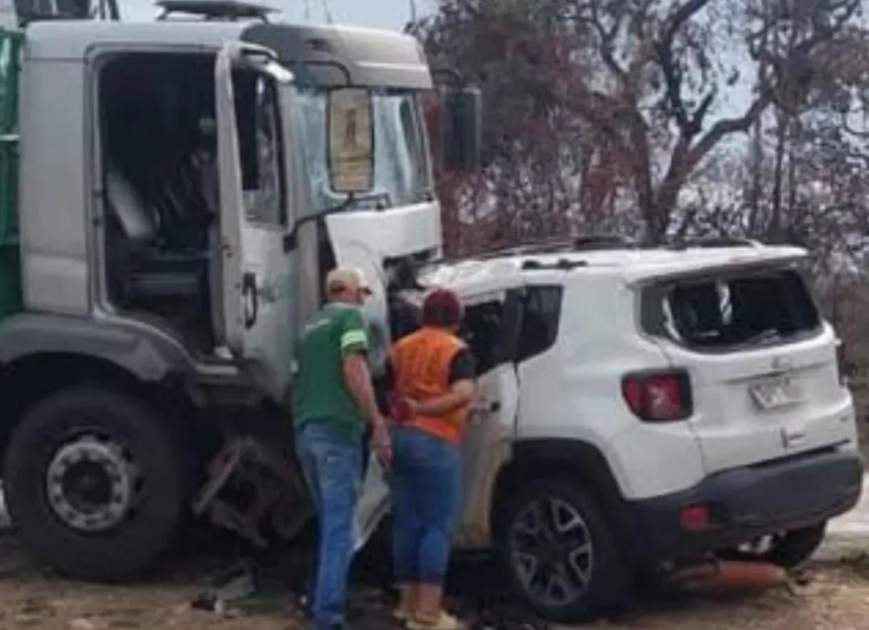 Acidente na MG-060 mata duas pessoas e mobiliza helicóptero para regate das outras vitimas