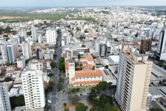 Editorial “Farra” Só se for de cultura e desenvolvimento e isso parece incomodar