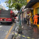 Incêndio atinge loja de cosméticos no Centro de Divinópolis neste domingo