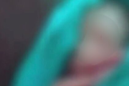 Recém-nascido dado como morto chora durante o próprio velório