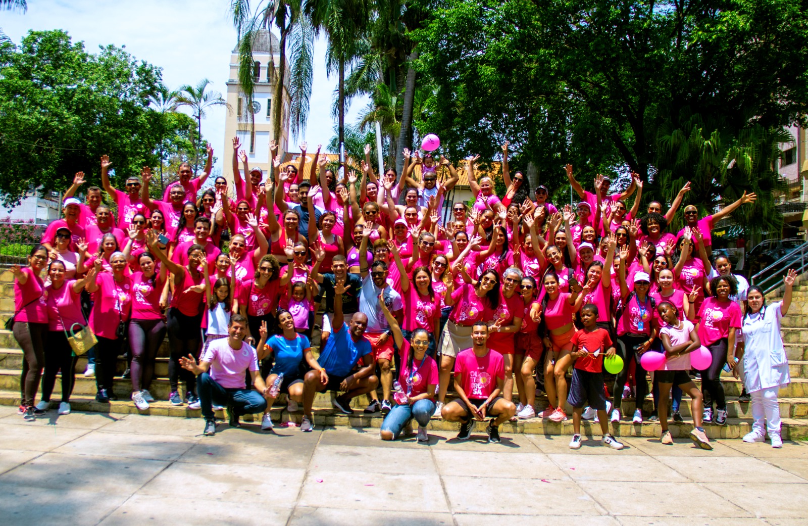 Acom realiza neste sábado, 25, a 15ª Caminhada Pela Vida em prol do Outubro Rosa em Divinópolis