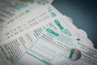 Conta de luz ficará mais barata em dezembro com entrada da bandeira amarela